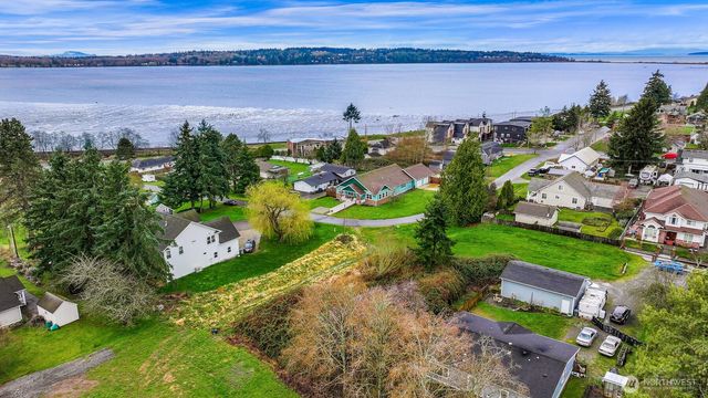 932 Georgia Street, Blaine, WA 98230