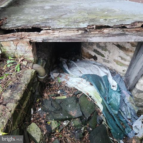 221 CEDAR ST, Tamaqua, PA 18252