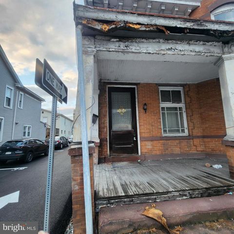 221 CEDAR ST, Tamaqua, PA 18252
