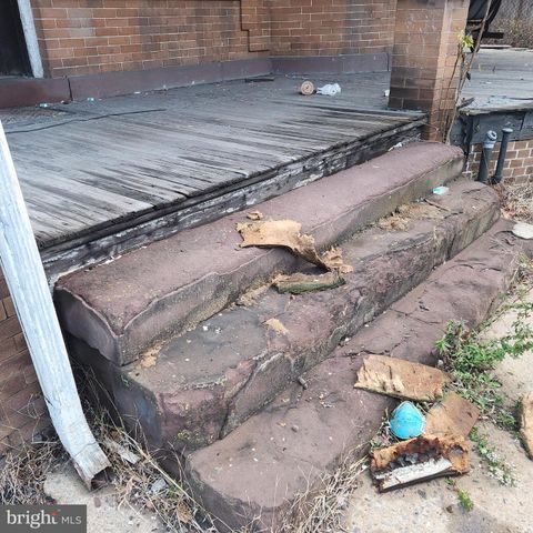 221 CEDAR ST, Tamaqua, PA 18252