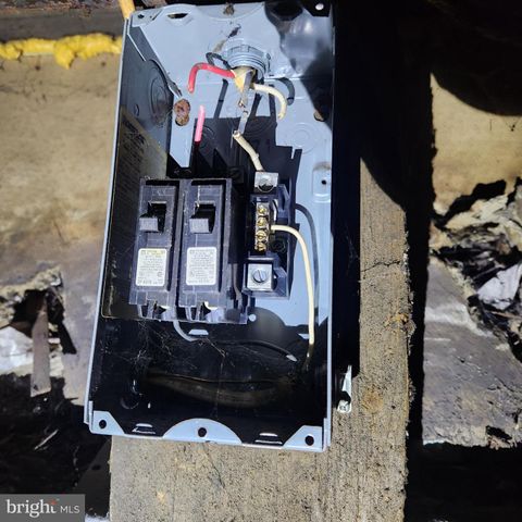 221 CEDAR ST, Tamaqua, PA 18252