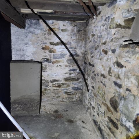 221 CEDAR ST, Tamaqua, PA 18252