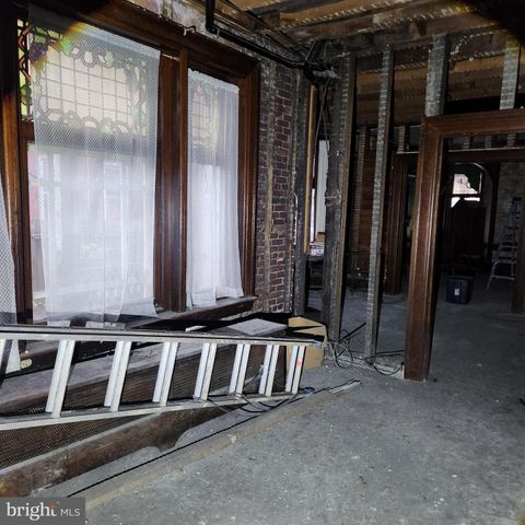 221 CEDAR ST, Tamaqua, PA 18252