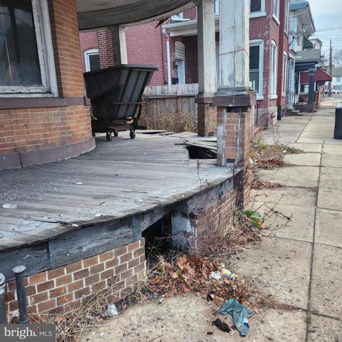 221 CEDAR ST, Tamaqua, PA 18252