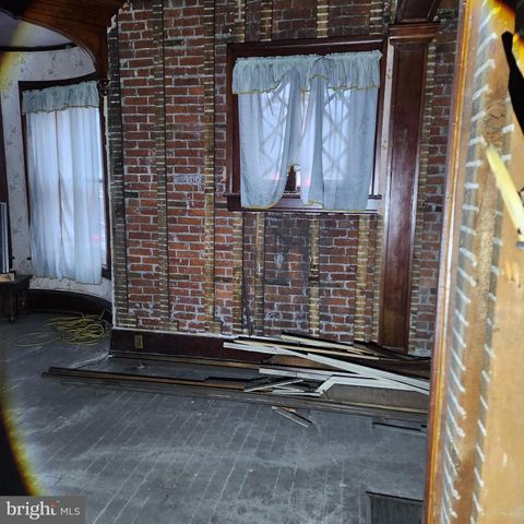 221 CEDAR ST, Tamaqua, PA 18252