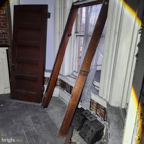 221 CEDAR ST, Tamaqua, PA 18252