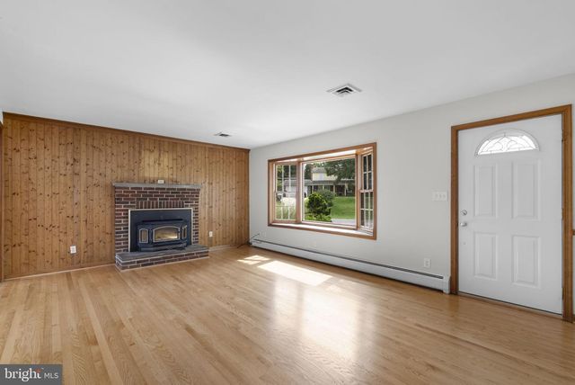 1014 CLIFTONBROOK LN, Silver Spring, MD 20905