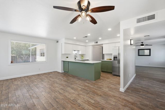 3525 W Crocus Drive W, Phoenix, AZ 85053