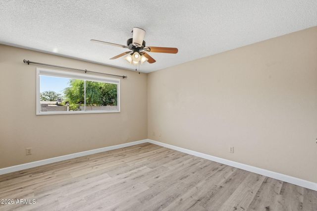 3525 W Crocus Drive W, Phoenix, AZ 85053