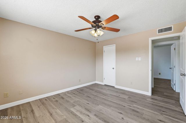 3525 W Crocus Drive W, Phoenix, AZ 85053