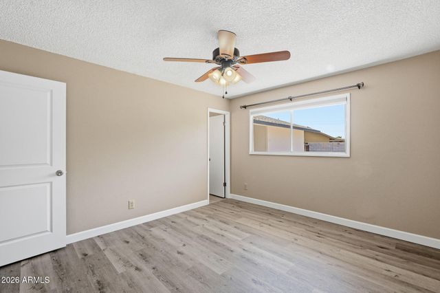 3525 W Crocus Drive W, Phoenix, AZ 85053