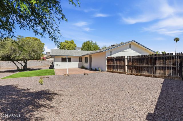 3525 W Crocus Drive W, Phoenix, AZ 85053