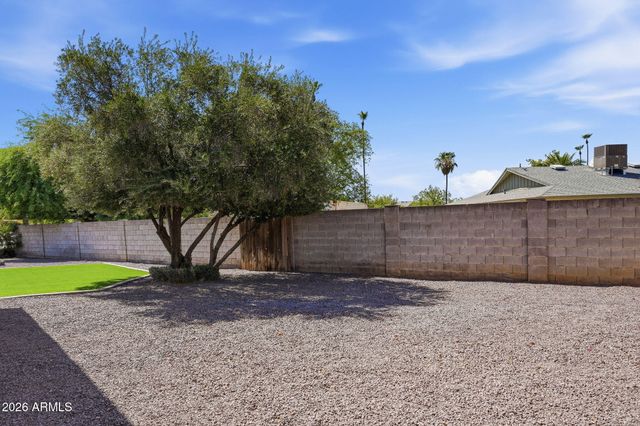 3525 W Crocus Drive W, Phoenix, AZ 85053