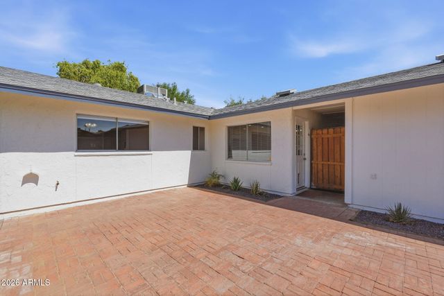 3525 W Crocus Drive W, Phoenix, AZ 85053