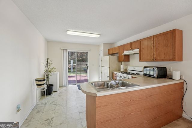 111 Bainbridge Court, Dallas, GA 30132