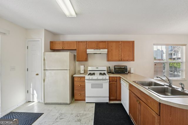 111 Bainbridge Court, Dallas, GA 30132