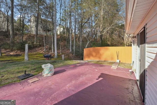 111 Bainbridge Court, Dallas, GA 30132