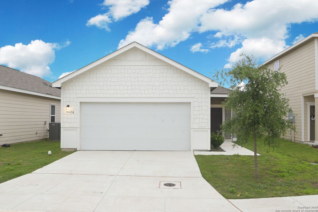 5426 MALAKOFF DR, Converse, TX 78109