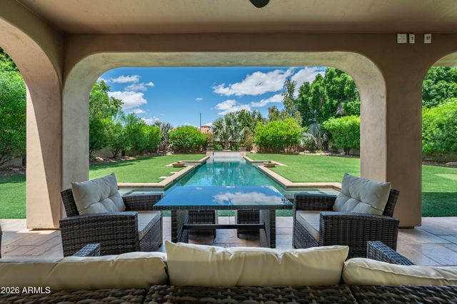 1442 E CATAMARAN Drive, Gilbert, AZ 85234