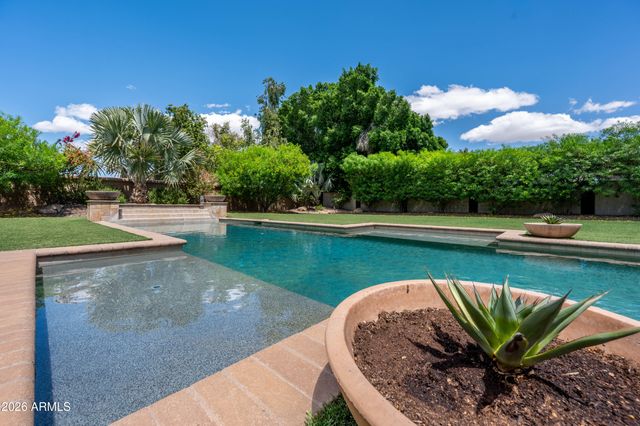 1442 E CATAMARAN Drive, Gilbert, AZ 85234