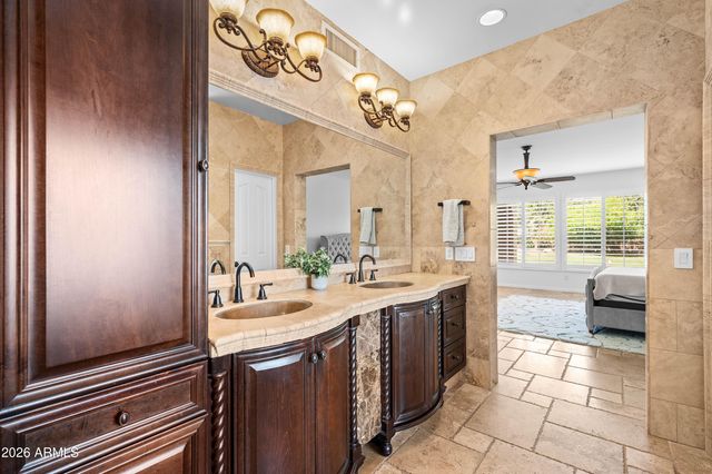 1442 E CATAMARAN Drive, Gilbert, AZ 85234
