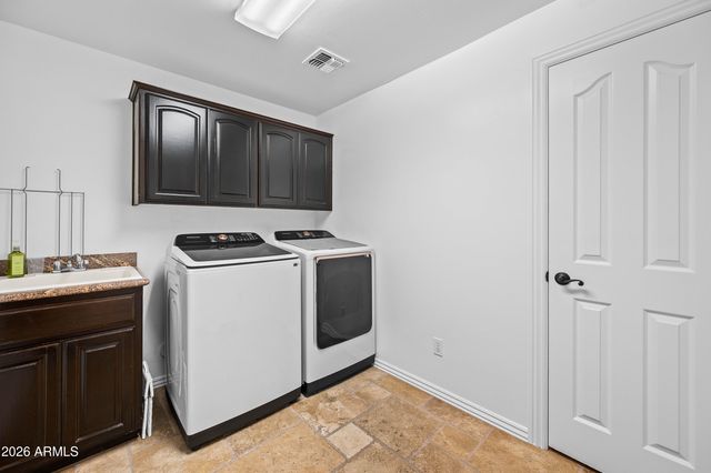 1442 E CATAMARAN Drive, Gilbert, AZ 85234