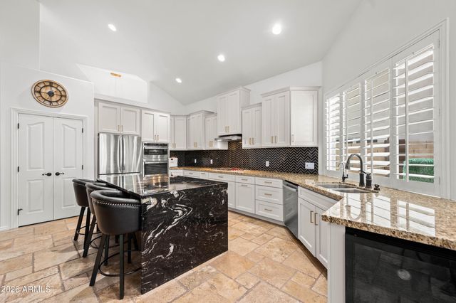 1442 E CATAMARAN Drive, Gilbert, AZ 85234