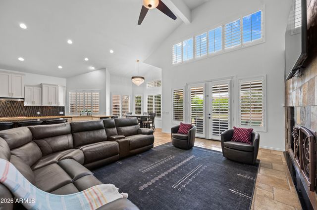 1442 E CATAMARAN Drive, Gilbert, AZ 85234