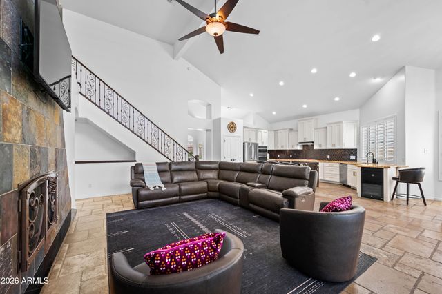 1442 E CATAMARAN Drive, Gilbert, AZ 85234