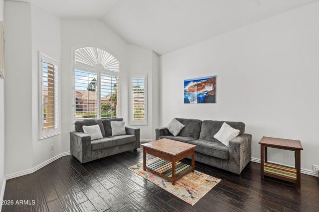 1442 E CATAMARAN Drive, Gilbert, AZ 85234