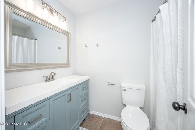 12505 W Canterbury Drive, Ocean Springs, MS 39564