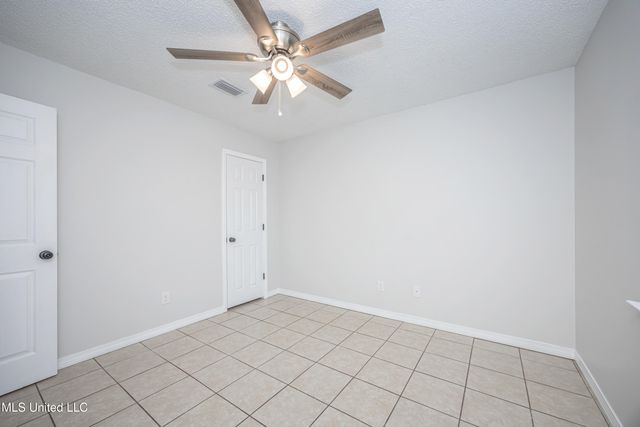 12505 W Canterbury Drive, Ocean Springs, MS 39564