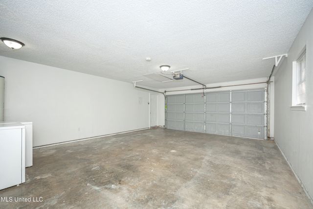 12505 W Canterbury Drive, Ocean Springs, MS 39564