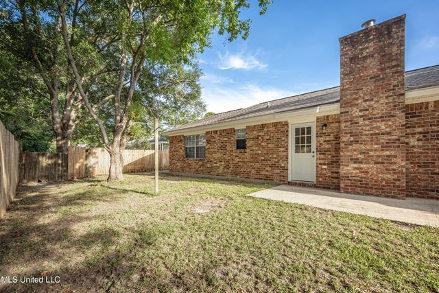 12505 W Canterbury Drive, Ocean Springs, MS 39564