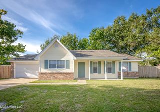 12505 W Canterbury Drive, Ocean Springs, MS 39564