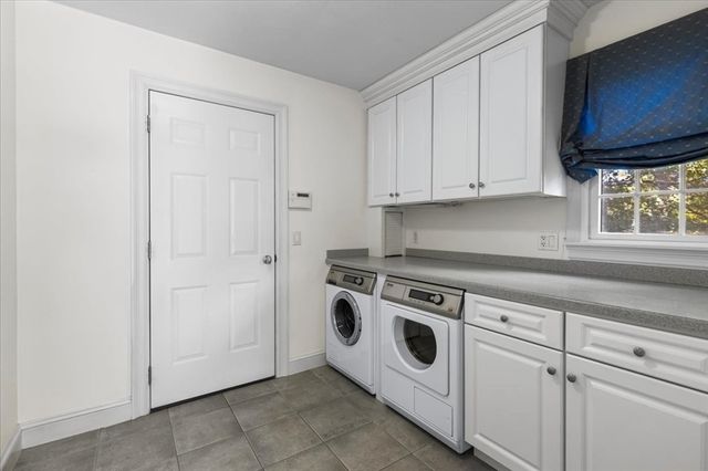 53 White Cliff Dr, Plymouth, MA 02360