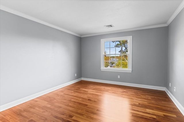 53 White Cliff Dr, Plymouth, MA 02360