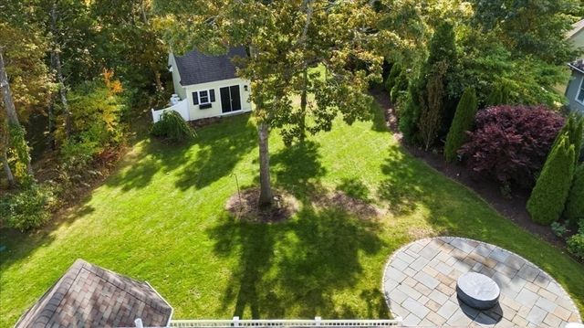 53 White Cliff Dr, Plymouth, MA 02360