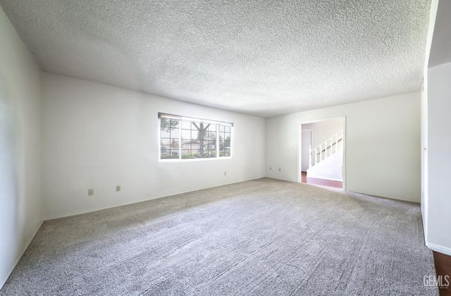 3008 Doris Lane, Bakersfield, CA 93304