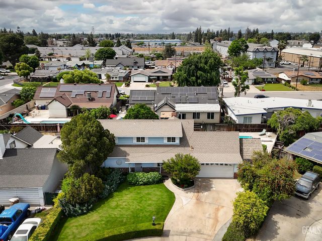 3008 Doris Lane, Bakersfield, CA 93304