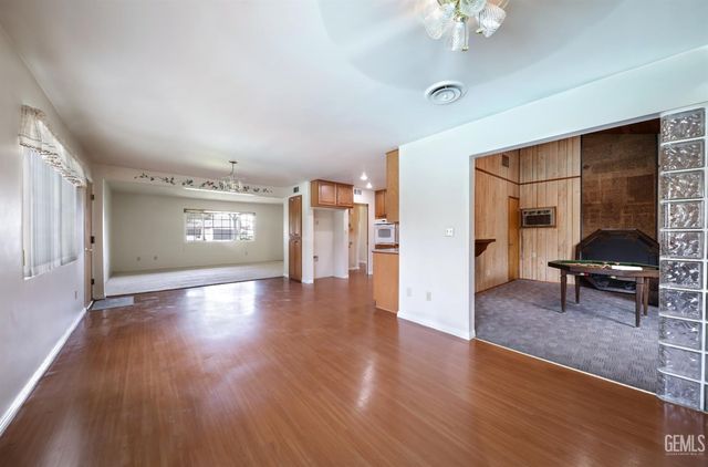 3008 Doris Lane, Bakersfield, CA 93304