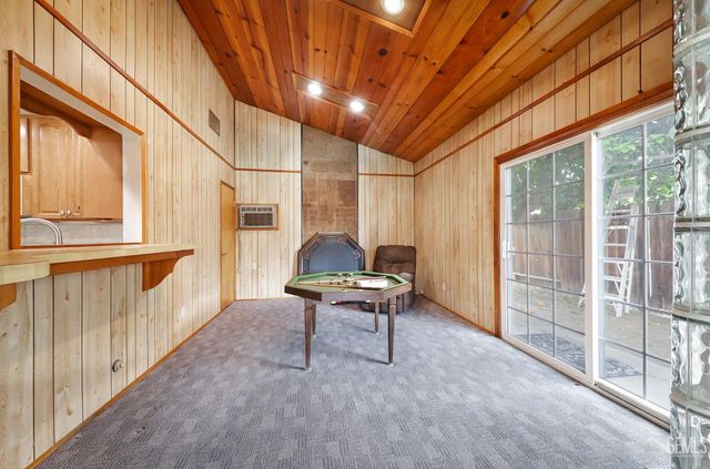 3008 Doris Lane, Bakersfield, CA 93304