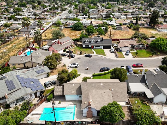 3008 Doris Lane, Bakersfield, CA 93304