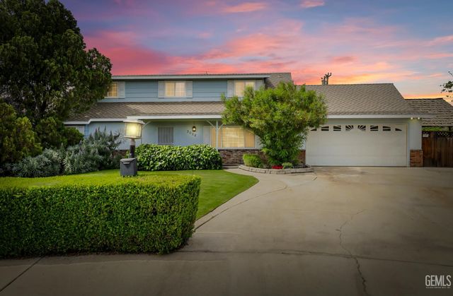 3008 Doris Lane, Bakersfield, CA 93304