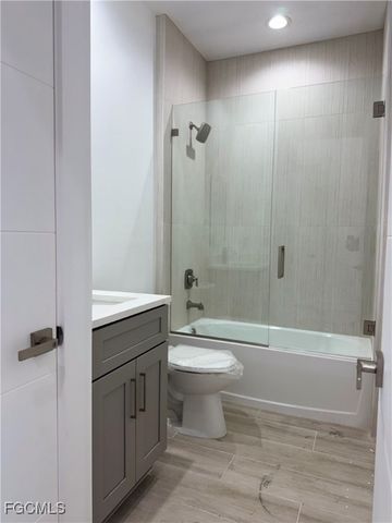 2104 NE 16th TER, Cape Coral, FL 33909