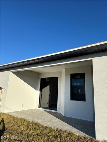 2104 NE 16th TER, Cape Coral, FL 33909