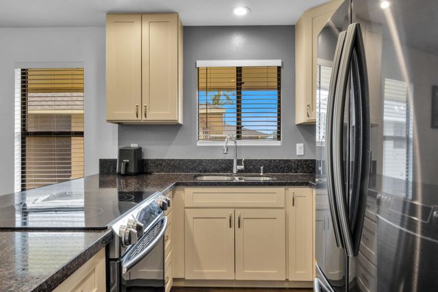 1450 S Kihei Rd Apt F201, Kihei, HI 96753