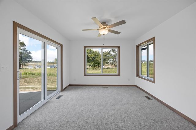 3106 Sequoia Drive SW, Cedar Rapids, IA 52404