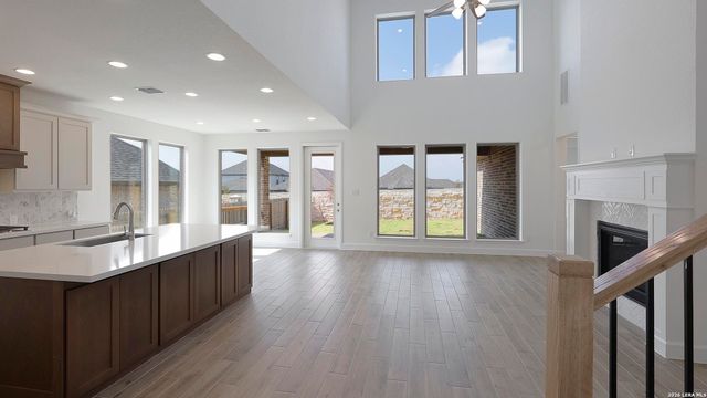 1211 Argon Way, San Antonio, TX 78245