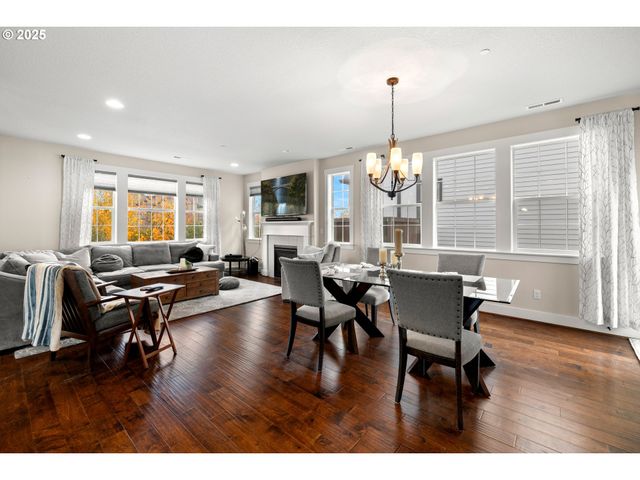 28723 Sw SERENITY Way, Wilsonville, OR 97070